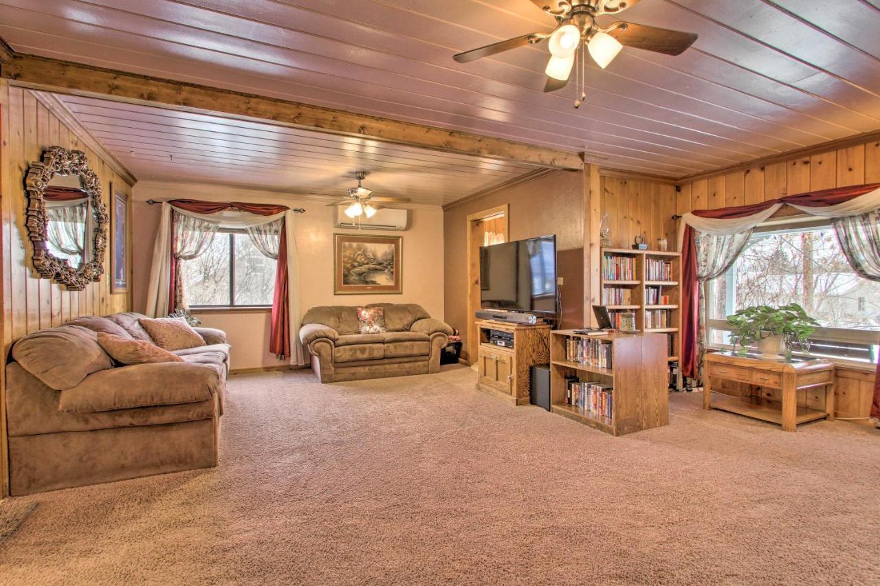 Cozy Home With Hot Tub Half Mi To Salmon River! Екстер'єр фото