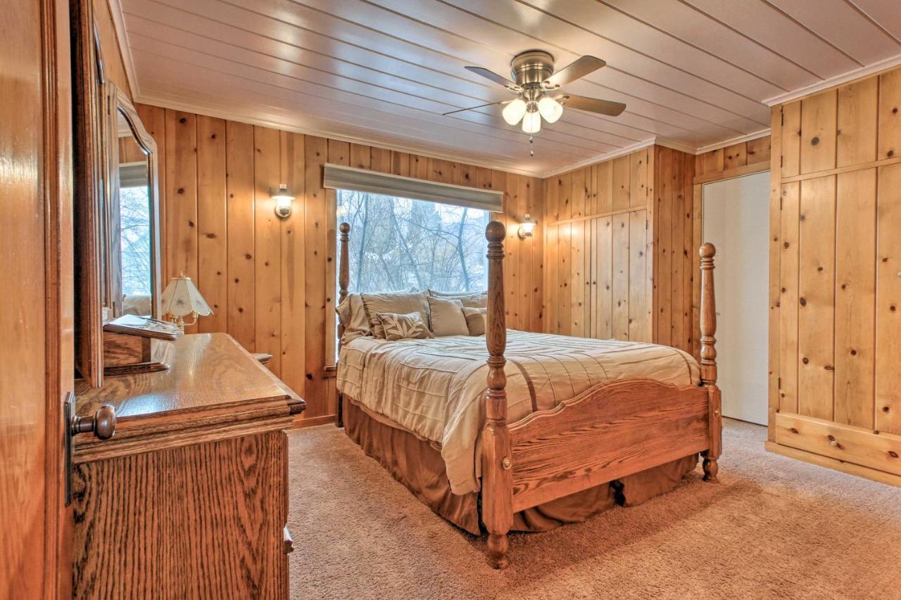 Cozy Home With Hot Tub Half Mi To Salmon River! Екстер'єр фото
