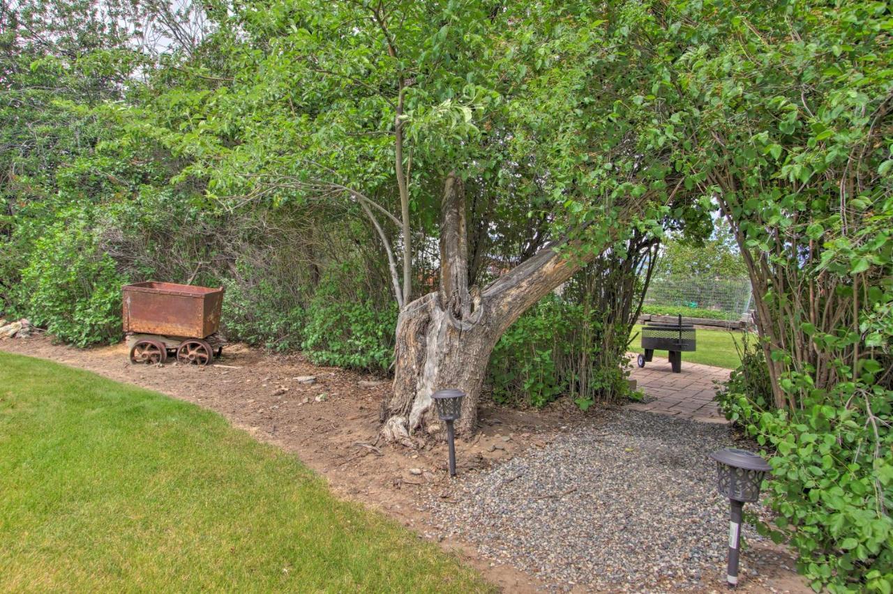 Cozy Home With Hot Tub Half Mi To Salmon River! Екстер'єр фото